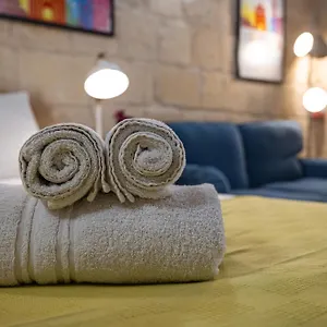 Apartment Casa San Carlo, Valletta